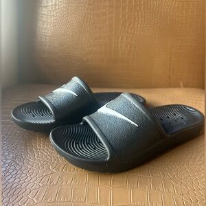 Nike Kawa Shower Slide Black and White Child Slide Sandals